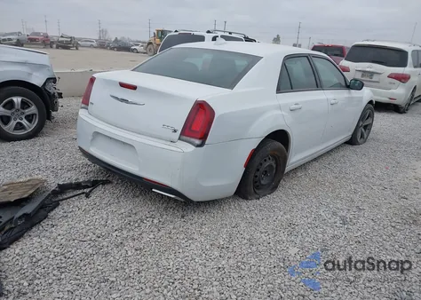 2016 Chrysler 300 300S z USA, uszkodzony, nr VIN 2C3CCAGG2GH183084